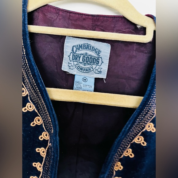 SOLD Vintage velvet boho vest - Picture 3 of 3